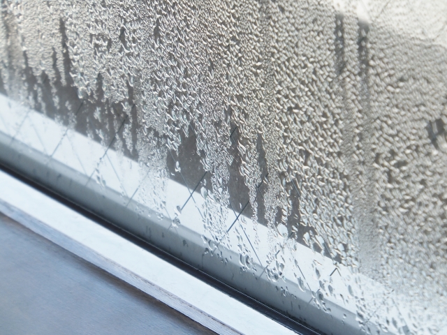 酒田・鶴岡のよくある質問Ｑ＆Ａ③｜窓際の寒さに加え、窓の結露が悩みです。その対策を教えて下さい。｜